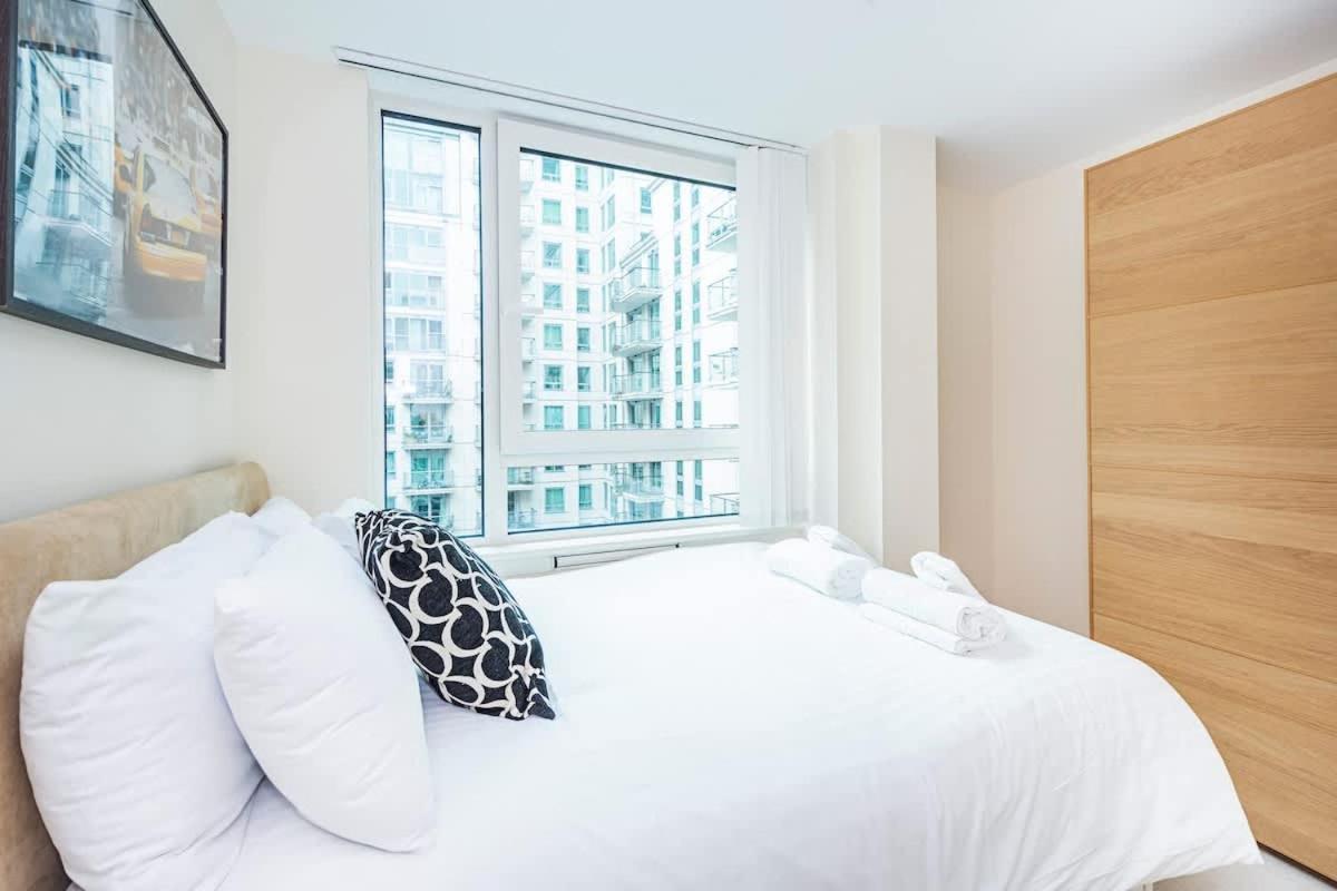 Apartamento Zone 1 , 2 Bed , Tube Station 2 Mins Walk , Ideal For Leisure , Families , Contractors , Weekly Offers , Sleeps 4