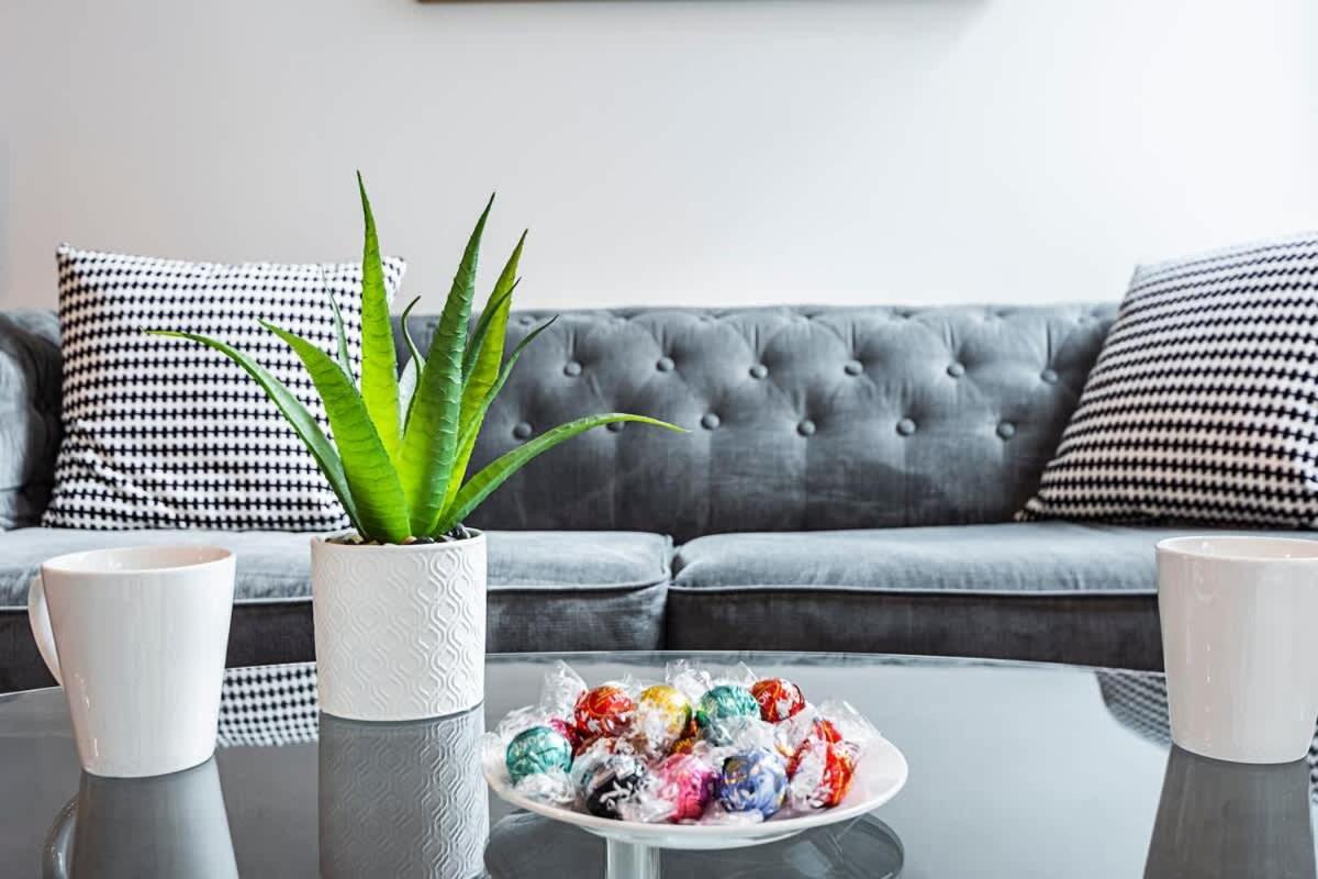 Zone 1 , 2 Bed , Tube Station 2 Mins Walk , Ideal For Leisure , Families , Contractors , Weekly Offers , Sleeps 4 Apartamento *